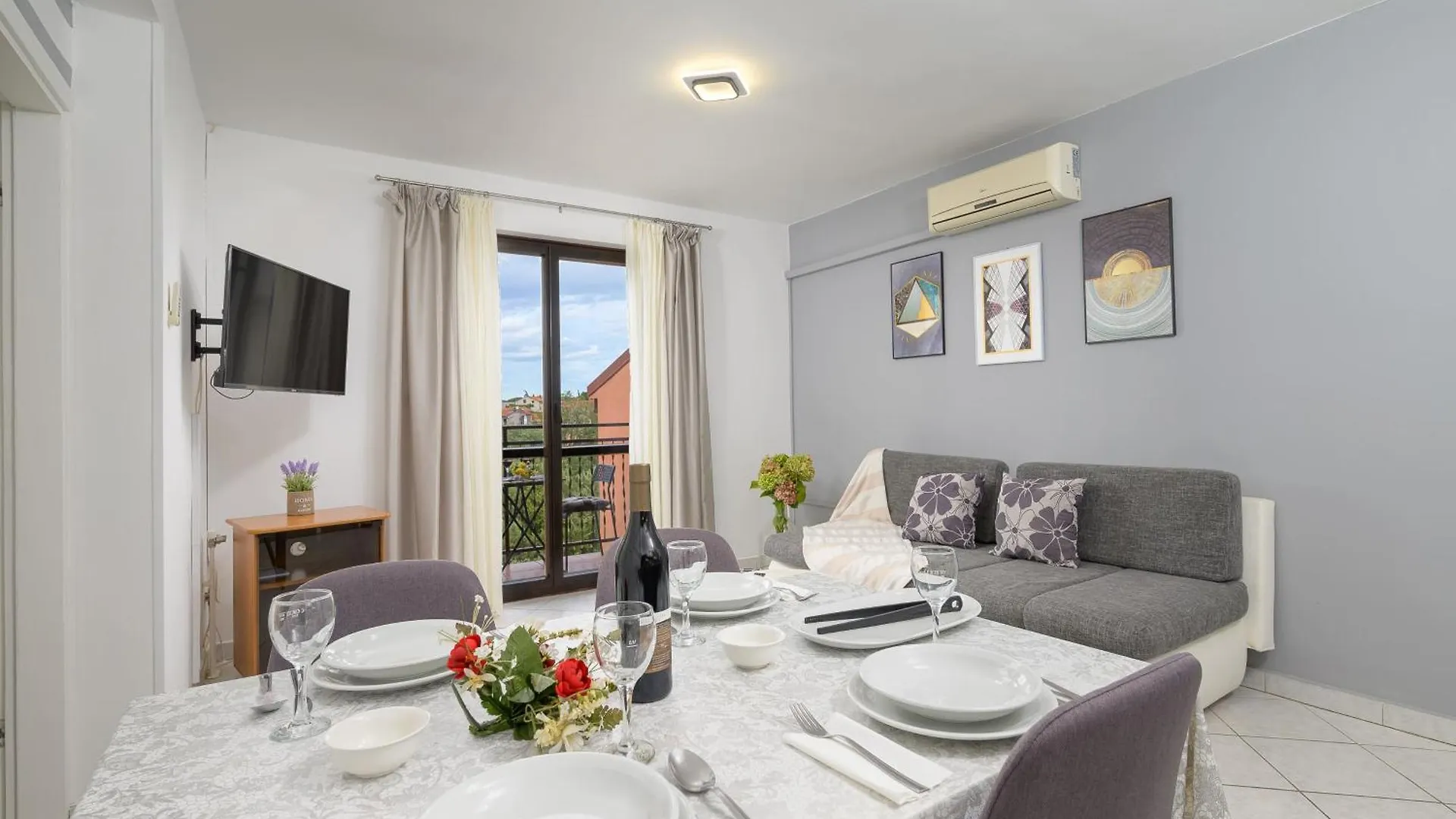 Apartments Silvana 74 Pula 0*,